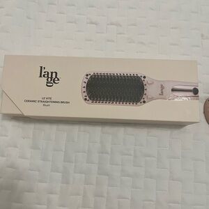 Lange Le vite. Straightening brush .